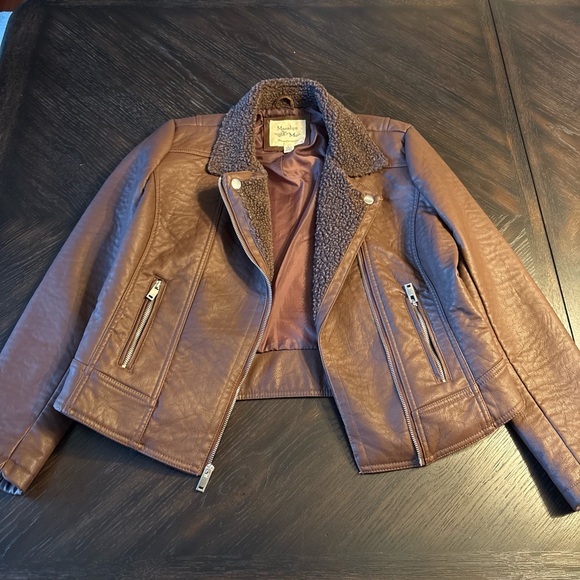 Maralyn & Me Brown Aviator Moto Jacket Faux Leather Shearling Sz Large - Picture 12 of 13